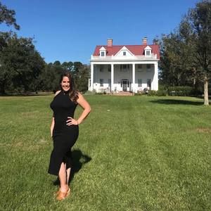 Meet your Posher, Leslie